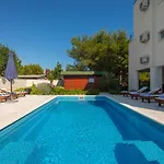 Royal Ii 4*