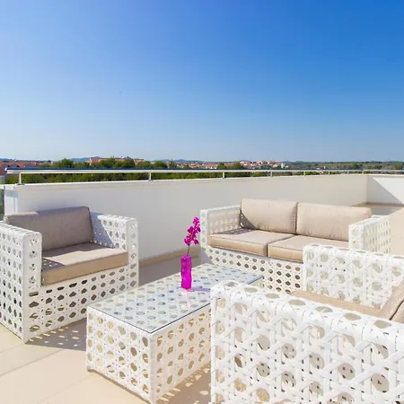 Royal Ii Gostinjska kuća 4*