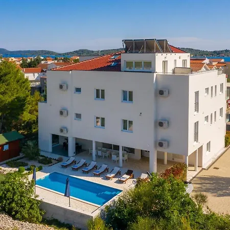 Royal Ii بيت ضيافة فوديس