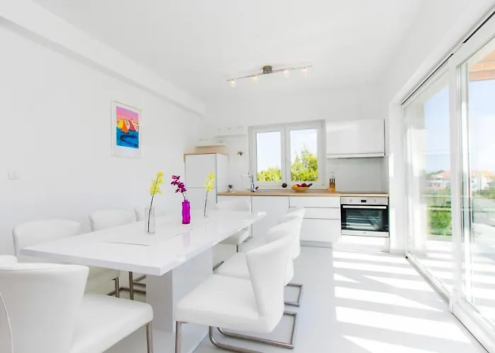 בית הארחה Royal Ii